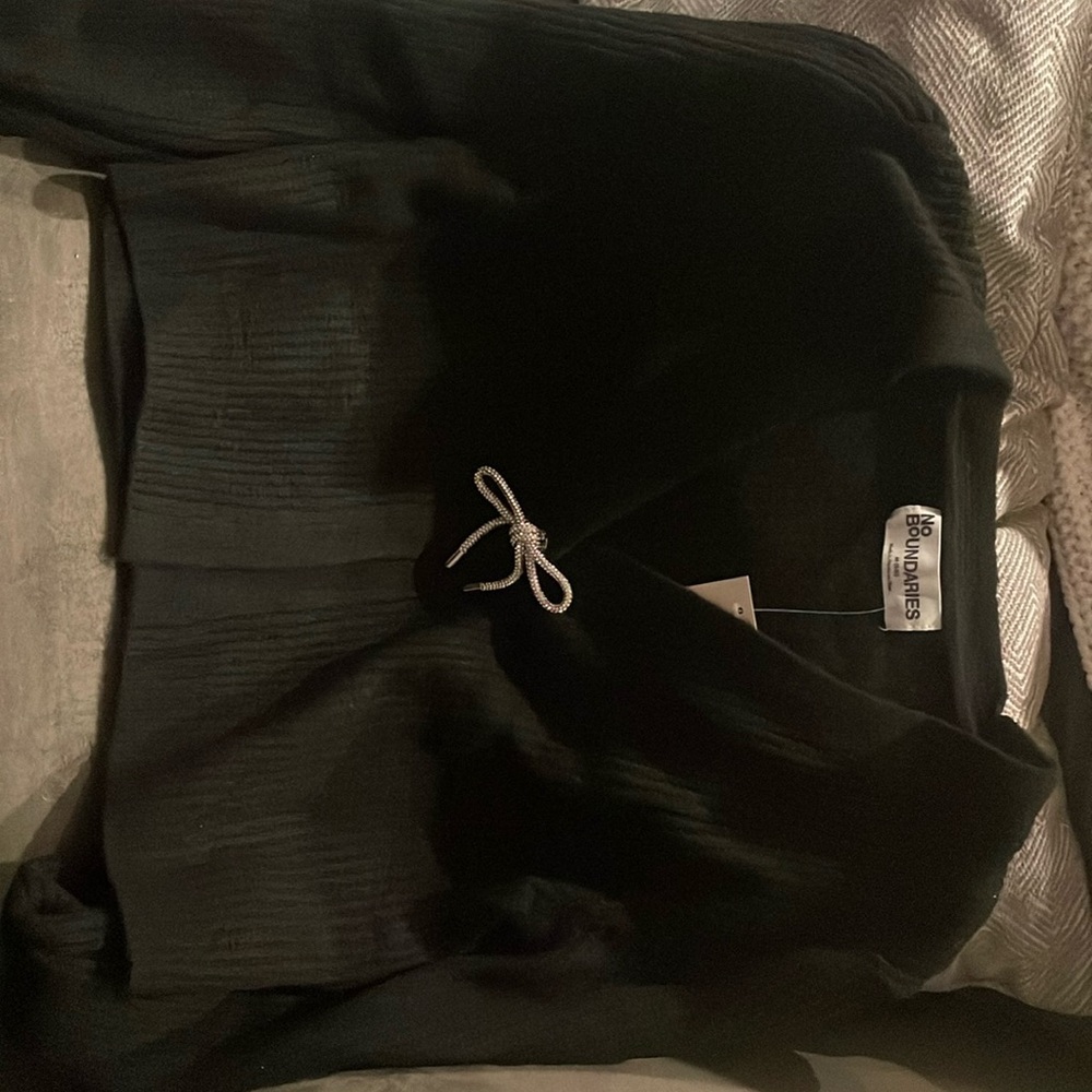 Bow cardigan brand new